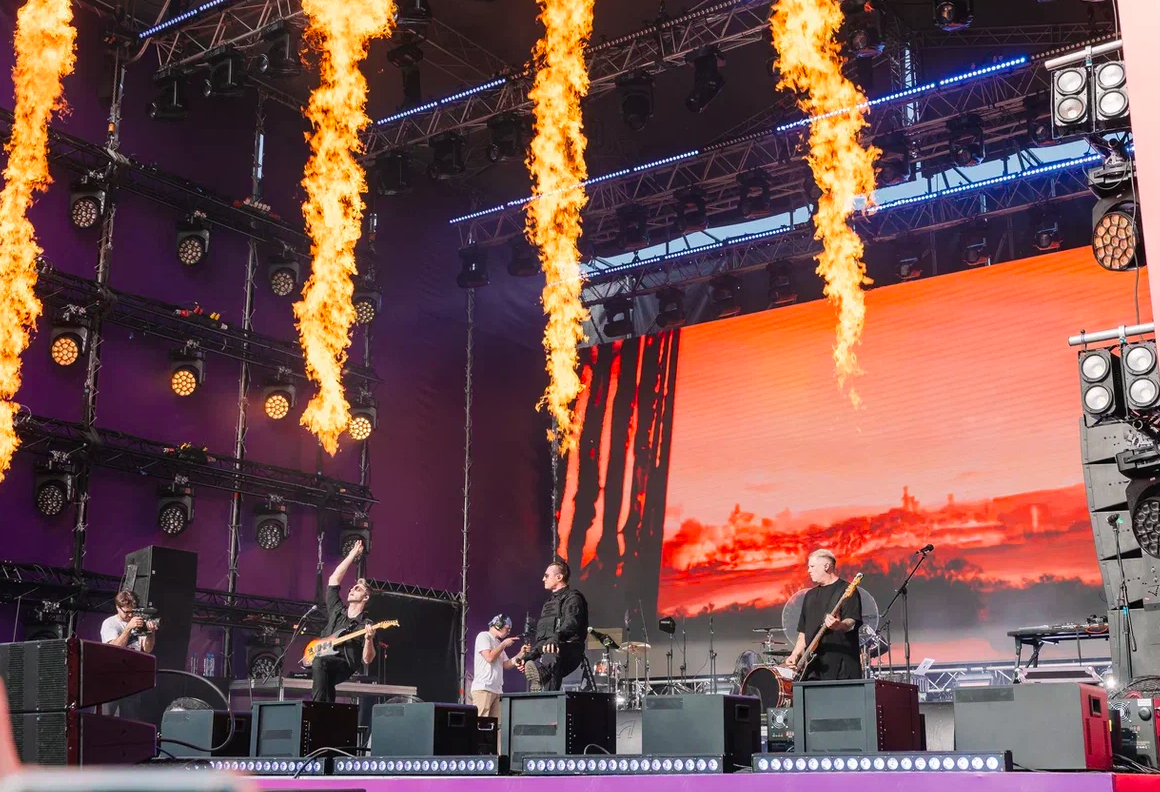 Фото Орали «Сигма-бой» и «А у реки». Опубликованы яркие моменты Черника Music Fest в Новосибирске 21